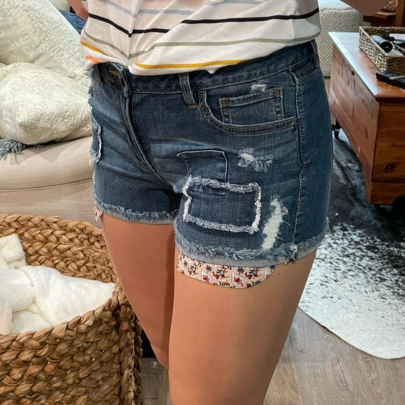 3 for $25 NWOT LC Lauren Conrad Shorts - Picture 7 of 7
